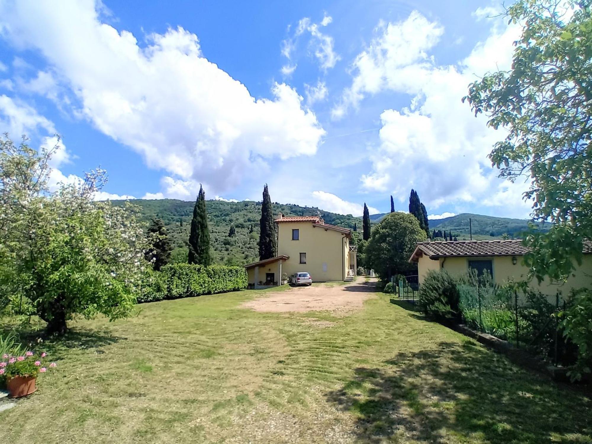 Вилла Casa Giulia Реджелло Экстерьер фото